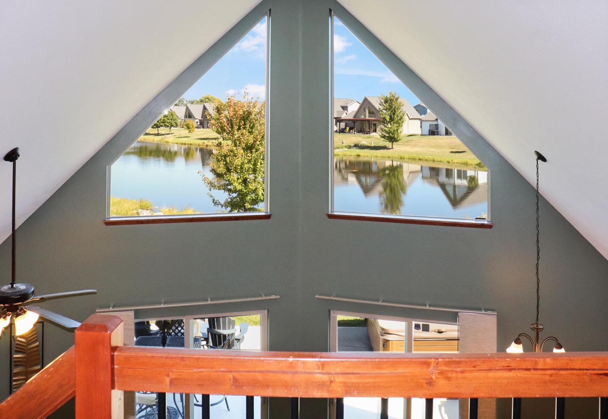Boho Bungalow On The Pond W/ Hot Tub Arnolds Park Exterior foto